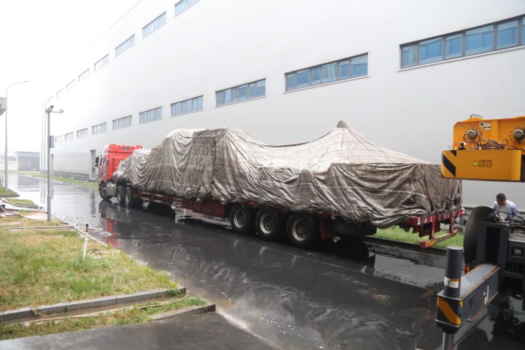 引進(jìn)新設(shè)備，助力新“智”造